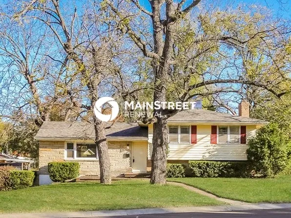 11816 E 32nd St S, Independence, MO 64052