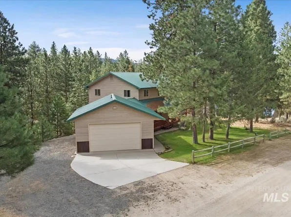 1496 Pine Ridge Dr, Cascade, ID 83611
