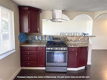 3rd image of 1714 W Chateau Ave