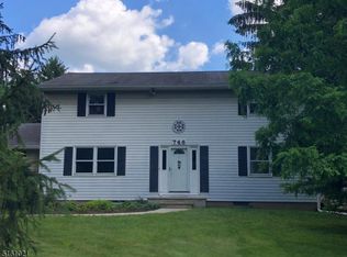 746 Amwell Rd, Hillsborough, NJ 08844