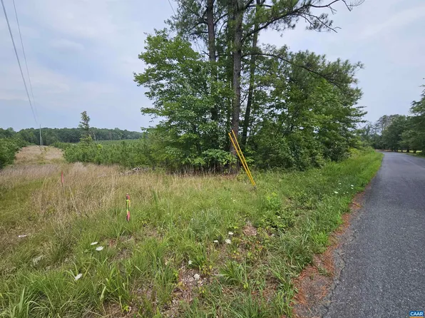Penlan Rd, Arvonia, VA 23004