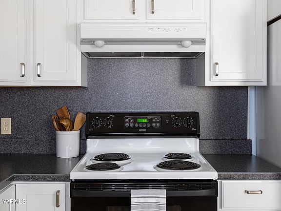 4th image of 730 Wapay Ln