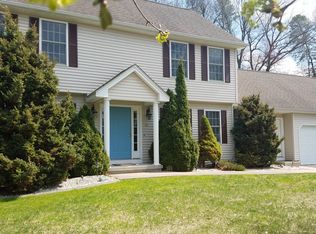 23 Michelle Ln, Windsor, CT 06095