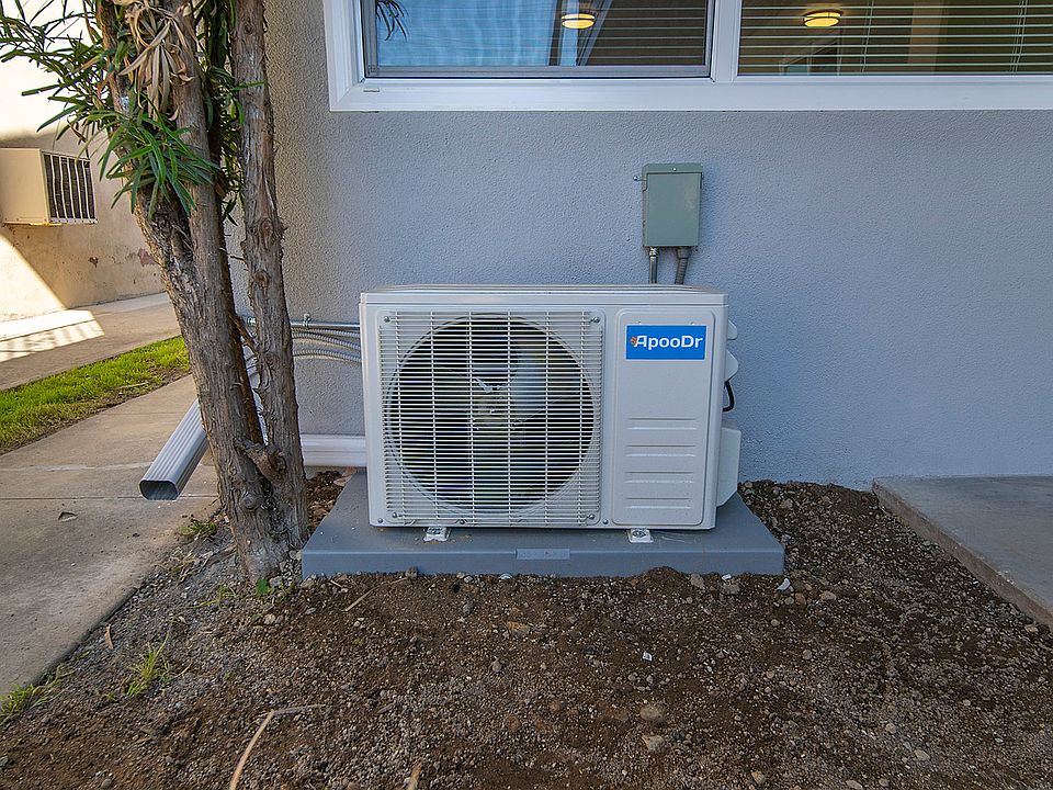 brand new split air and heat system