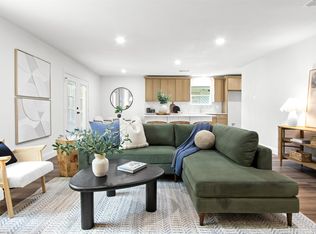 1127 Kris St, Irving, TX 75060