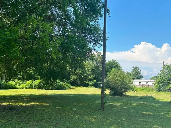 208 County Road 2432, Alto, TX 75925