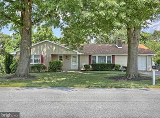 651 Maria Dr, Harrisburg, PA 17109