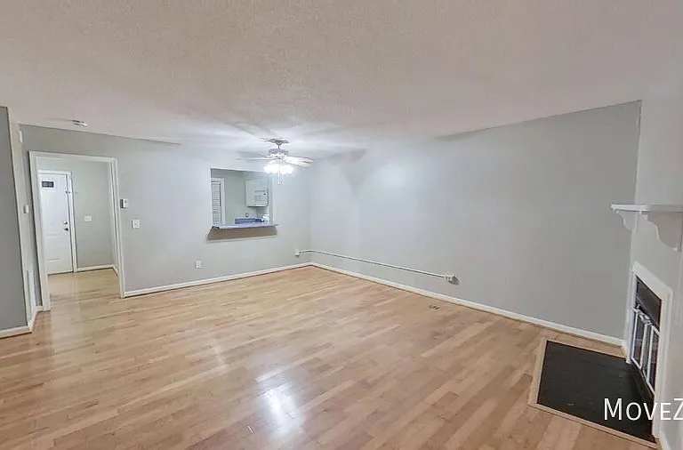 4233 Baylor St — Photo 9