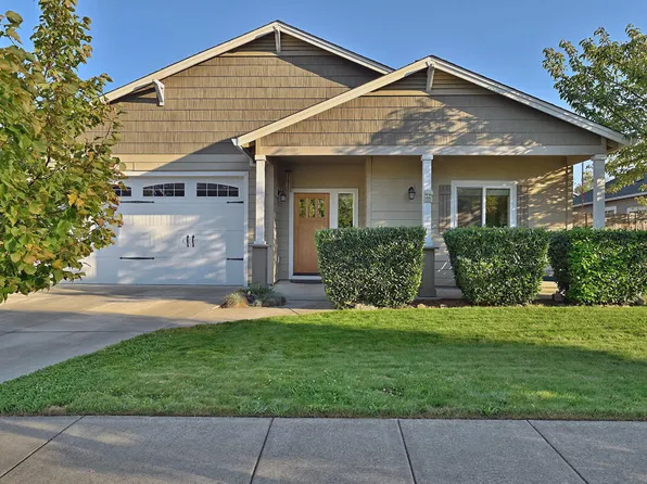 3625 Hilsinger Rd, Phoenix, OR 97535
