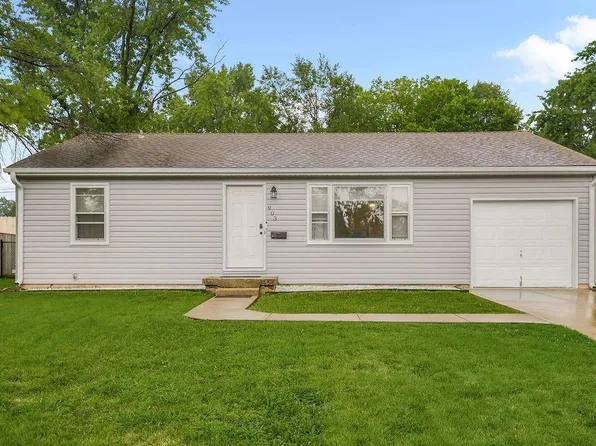 903 NE 67th Pl, Gladstone, MO 64118