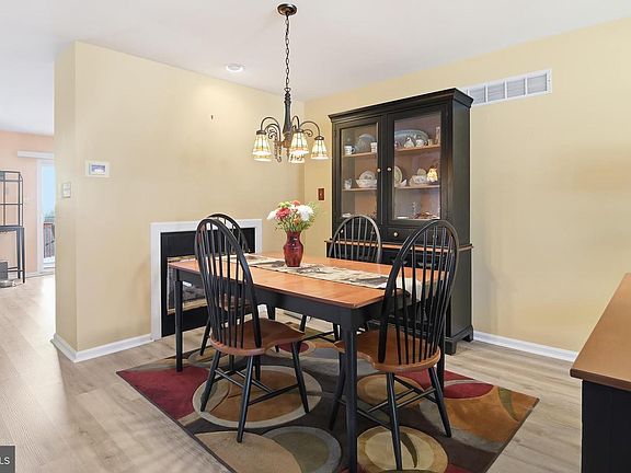 5th image of 1503 Reagan Ct