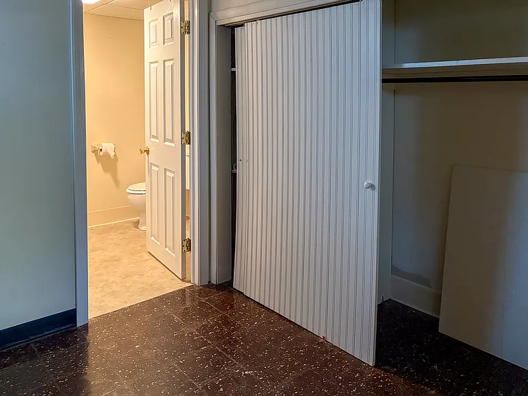 38 Marshall Dr — Photo 44