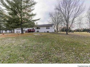 4001 N 8th Street Rd, Springfield, IL 62707