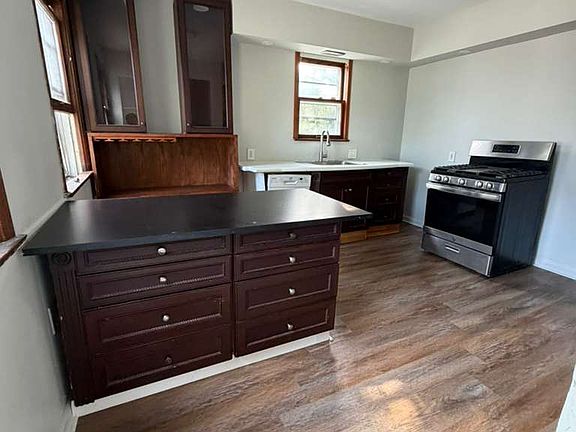 5th image of 72 Harriman Ave #1
