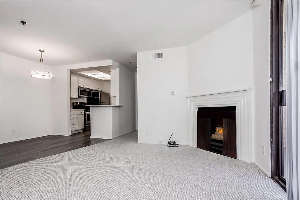 Parklane — Photo 1