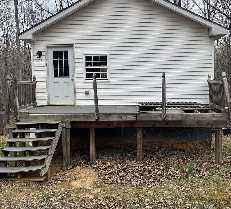 1st image of 225 Foxbrook Ct