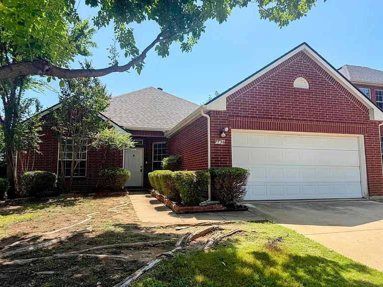 9736 Indian Canyon Dr — Photo 1