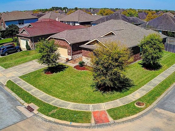 3rd image of 5801 Orchard Trail Dr
