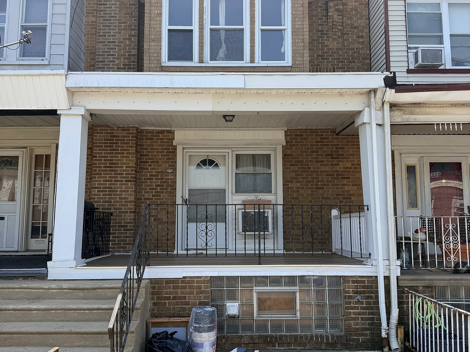 3 bed, 1200 sqft, $1,700 — Photo 2