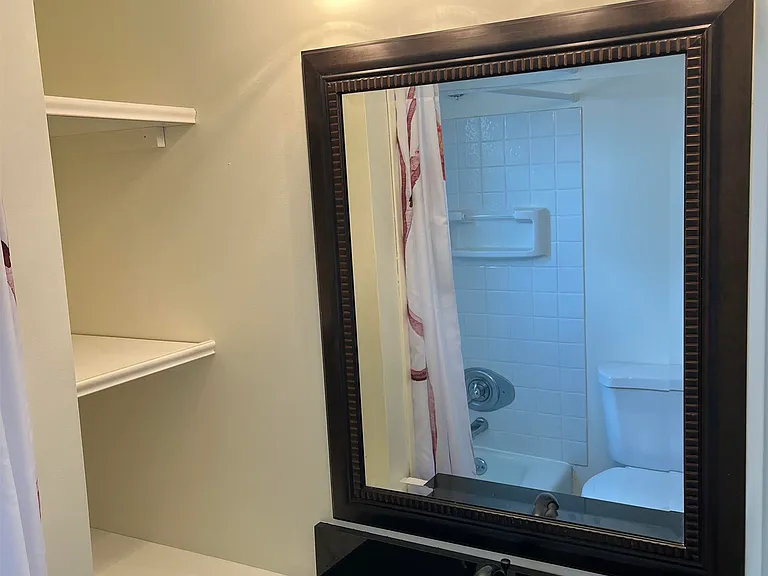 61 Laurel St #2 — Photo 8