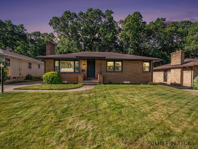 1538 10th St NW, Grand Rapids, MI, 49504