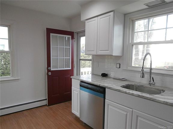 4th image of 194 Orange Ave