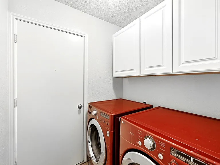 2702 Goldbridge Dr — Photo 23