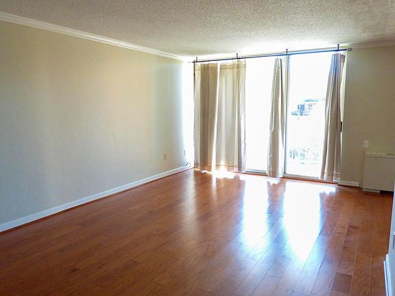 3rd image of 4520 King St APT 506