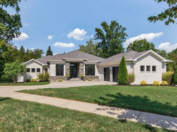 5802 Chestnut Ridge Dr, Cincinnati, OH 45230