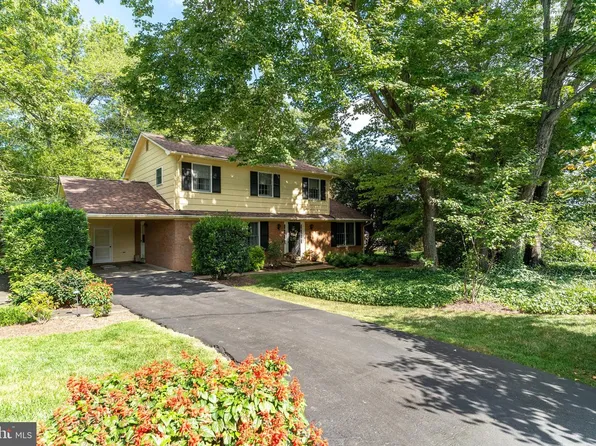 9600 Helenwood Dr, Fairfax, VA 22032