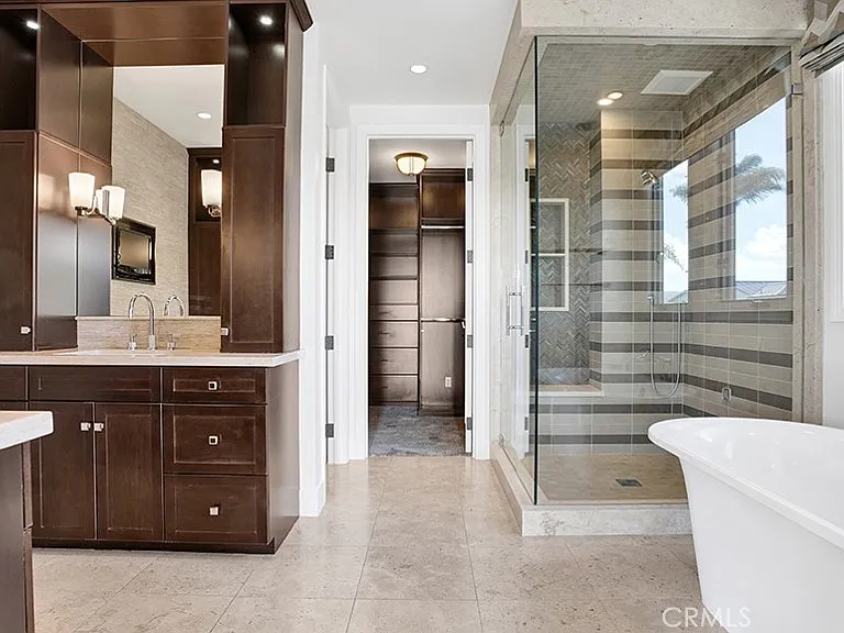 243 Poppy Ave — Photo 41