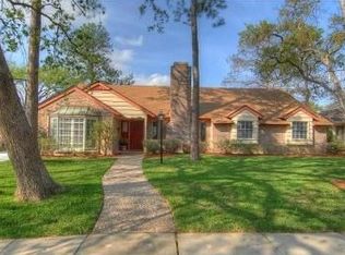 10722 Russett Dr, Houston, TX 77042