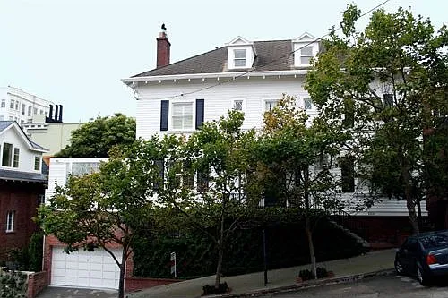 2221 Baker St photo 1