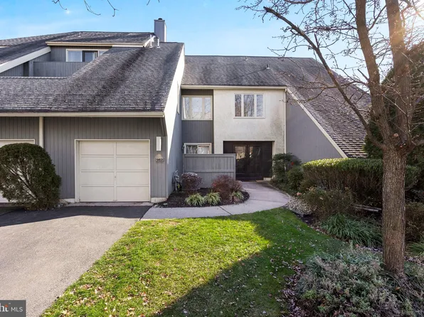 962 Chanticleer, Cherry Hill, NJ 08003