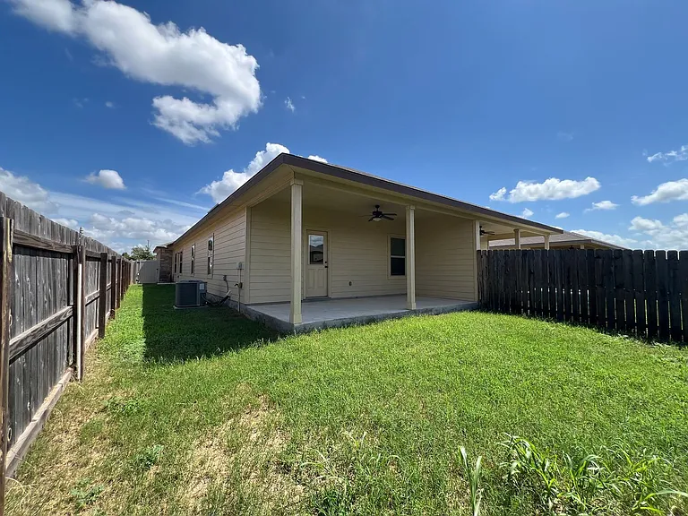 1131 Stanley Way — Photo 16