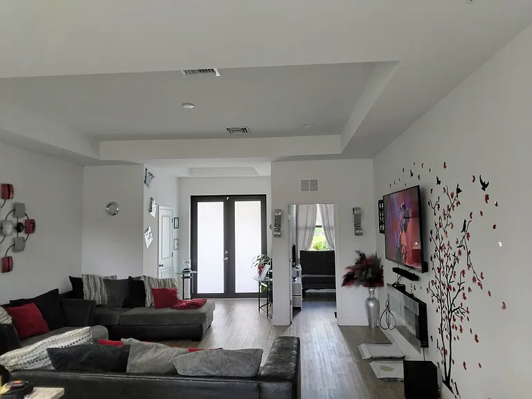 534 Aspen Ave S — Photo 4