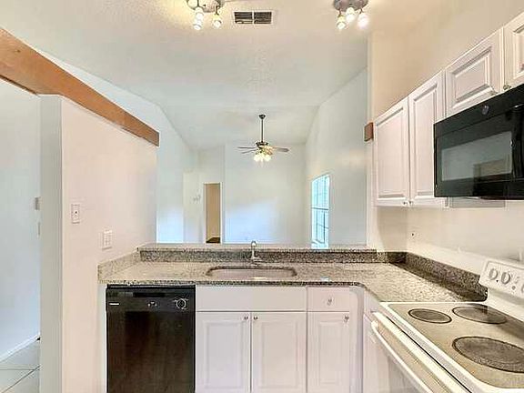 5th image of 599 Capistrano Ct