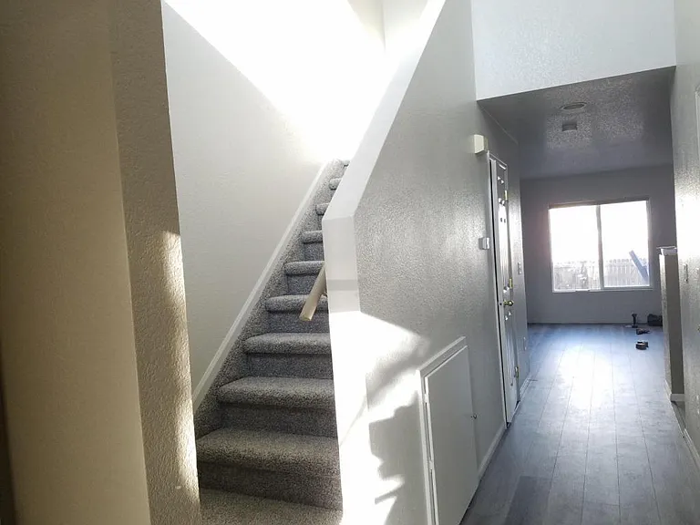 1691 Oak Creek Dr — Photo 2