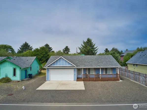 118 Pacific Boulevard NW, Ocean Shores, WA 98569