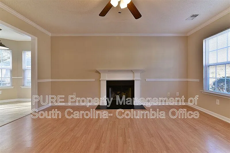 3 bed, 2.5 bath, 1386 sqft, $1,595 — Photo 2