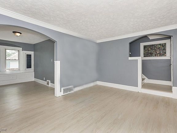 3rd image of 12313 McGowan Ave