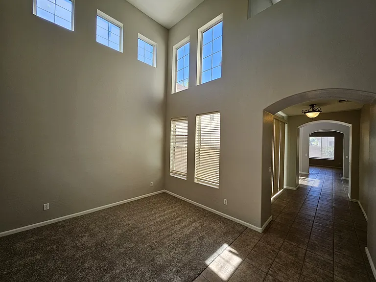 2065 E Hulet Pl — Photo 2