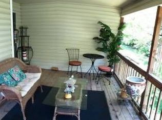 1107 SW Red Oaks Pl, Topeka, KS 66615