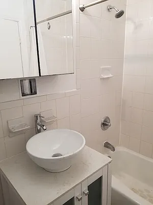 Rented by Dyer Estate Mgmt | media 24