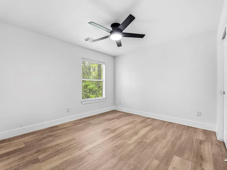 138 W Stockbridge Landing Cir — Photo 24