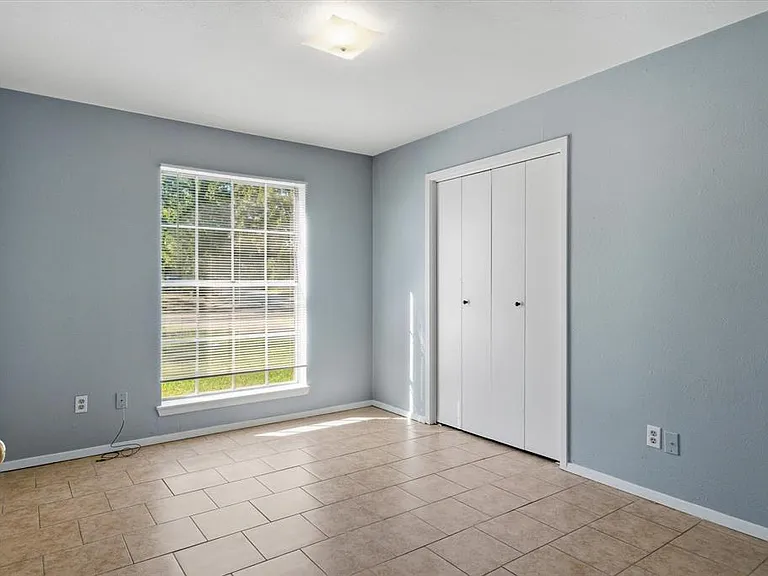 908 W State Highway 243 — Photo 20