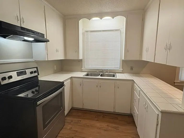 1002 Chickasaw Trl — Photo 6
