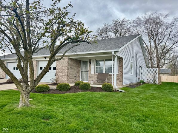1008 E Apple Lake Dr, Greenfield, IN 46140