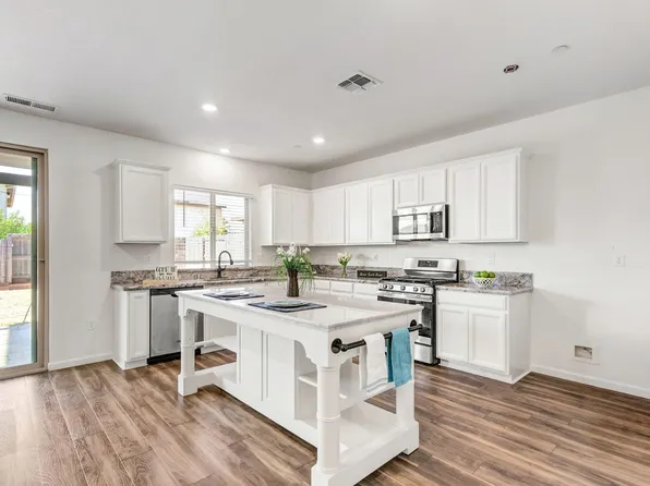 12727 Thorntonhall Dr, Rancho Cordova, CA 95742