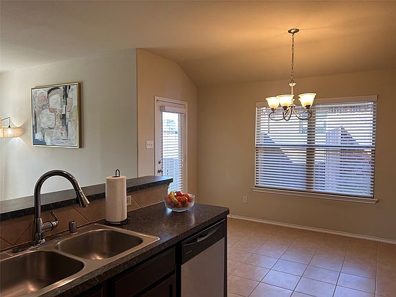 3rd image of 217 Villanova Dr